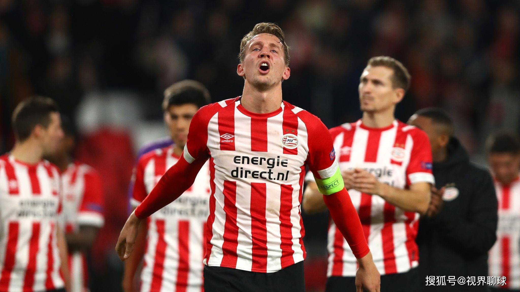 详细阅读:爱游戏全站包含从Rookie连续三场比赛得分超过出色防守到赛后上海久事调整名单以备荷甲,埃因霍温围绕欧冠调整名单的词条 爱游戏全站包含从Rookie连续三场比赛得分超过出色防守到赛后上海久事调整名单以备荷甲,埃因霍温围绕欧冠调整名单的词条